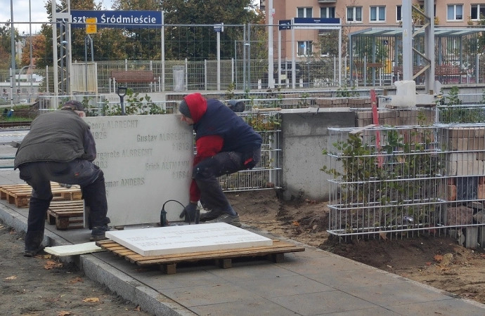 {W Olsztynie trwają prace nad węzłem przesiadkowym w centrum.}